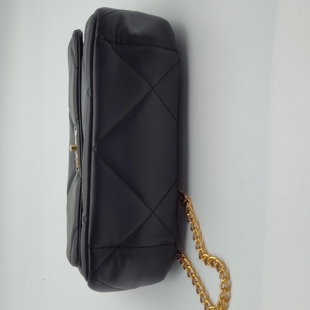 NWT BADGLEY MISCHKA LARGE DIAMOND QUILTED CROSSBODY BAG $149 - Picture 13 of 13